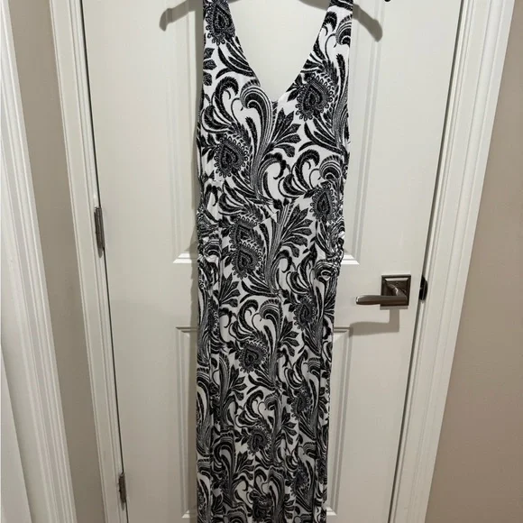 INC International Concepts Black and White Maxi Dress - Picture 4 of 4